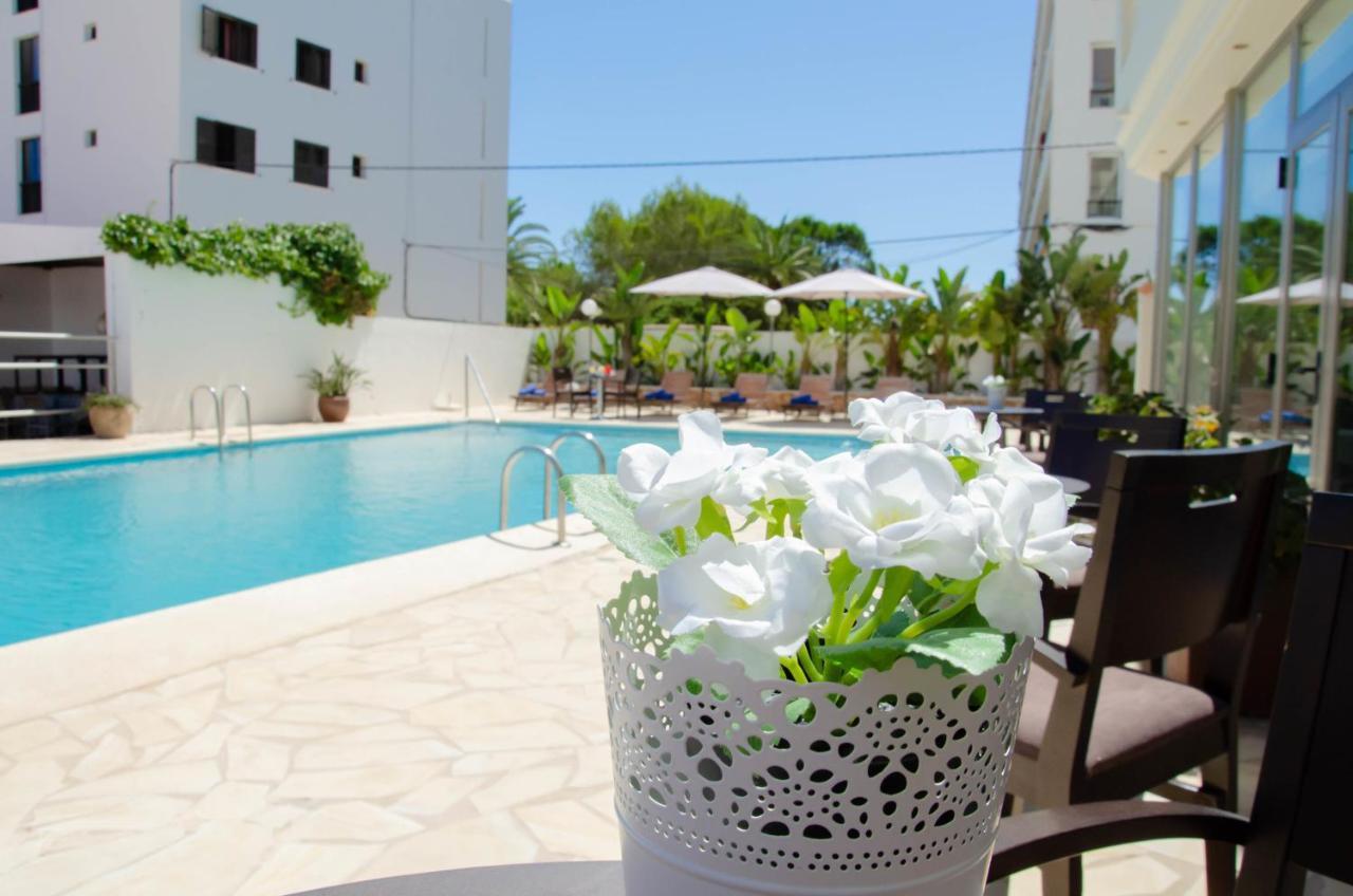 Hotel Paraiso Beach By Llum - Adults Only Es Cana 외부 사진